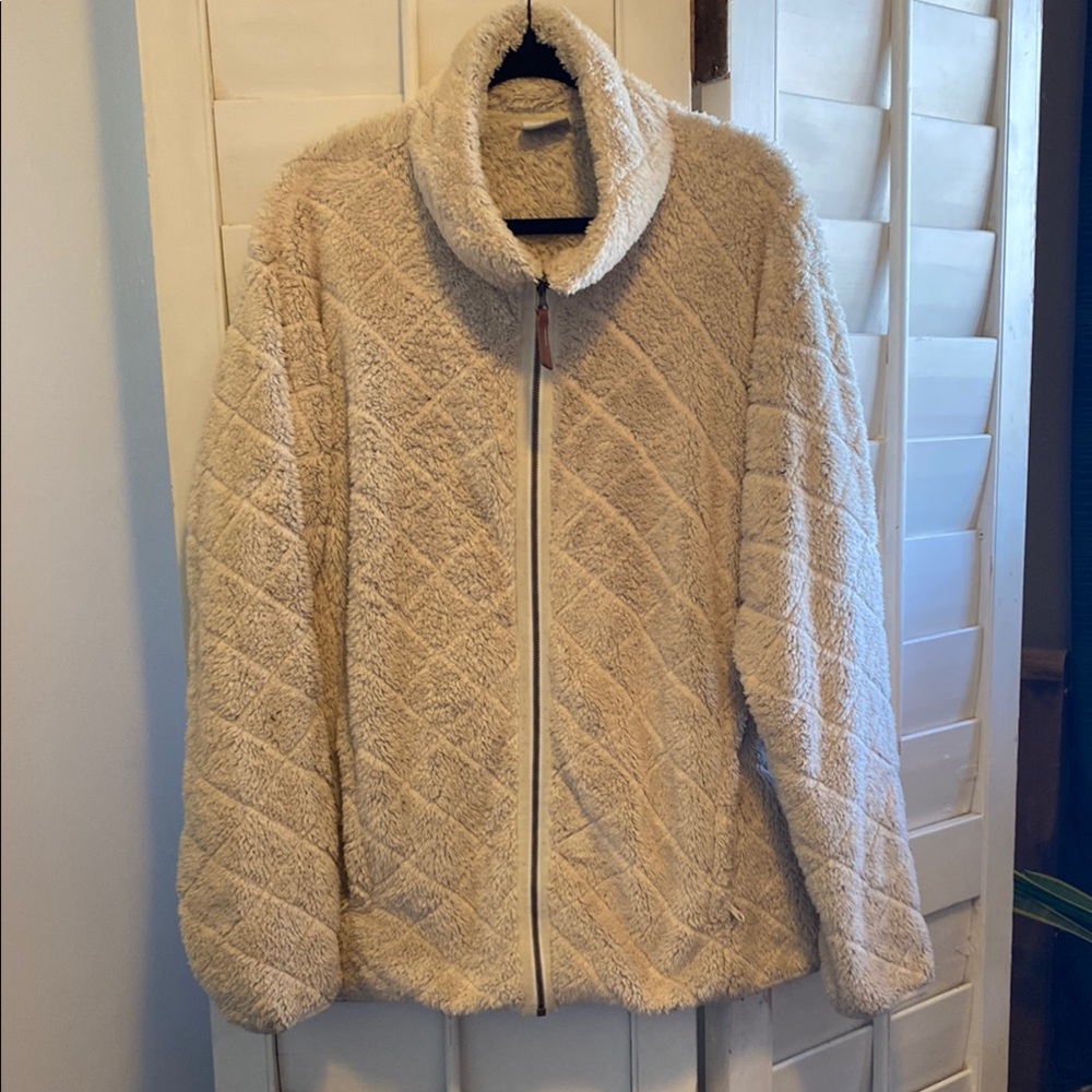 Cozy Columbia Women’s Sherpa Fleece Jacket